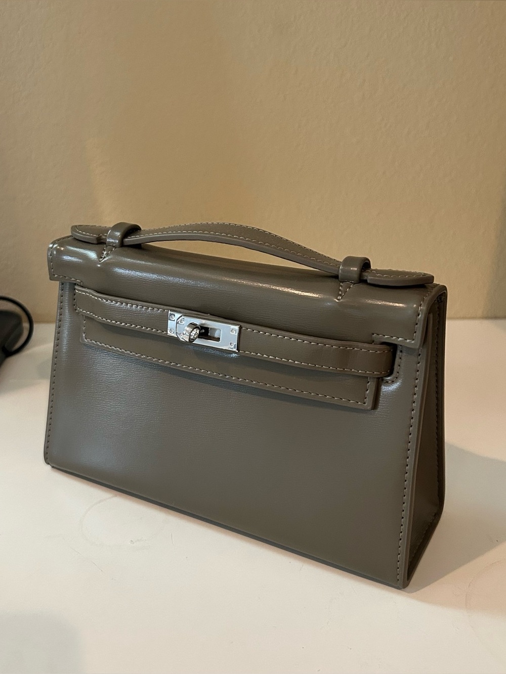 22cm Etaupe Box Leather Pochette